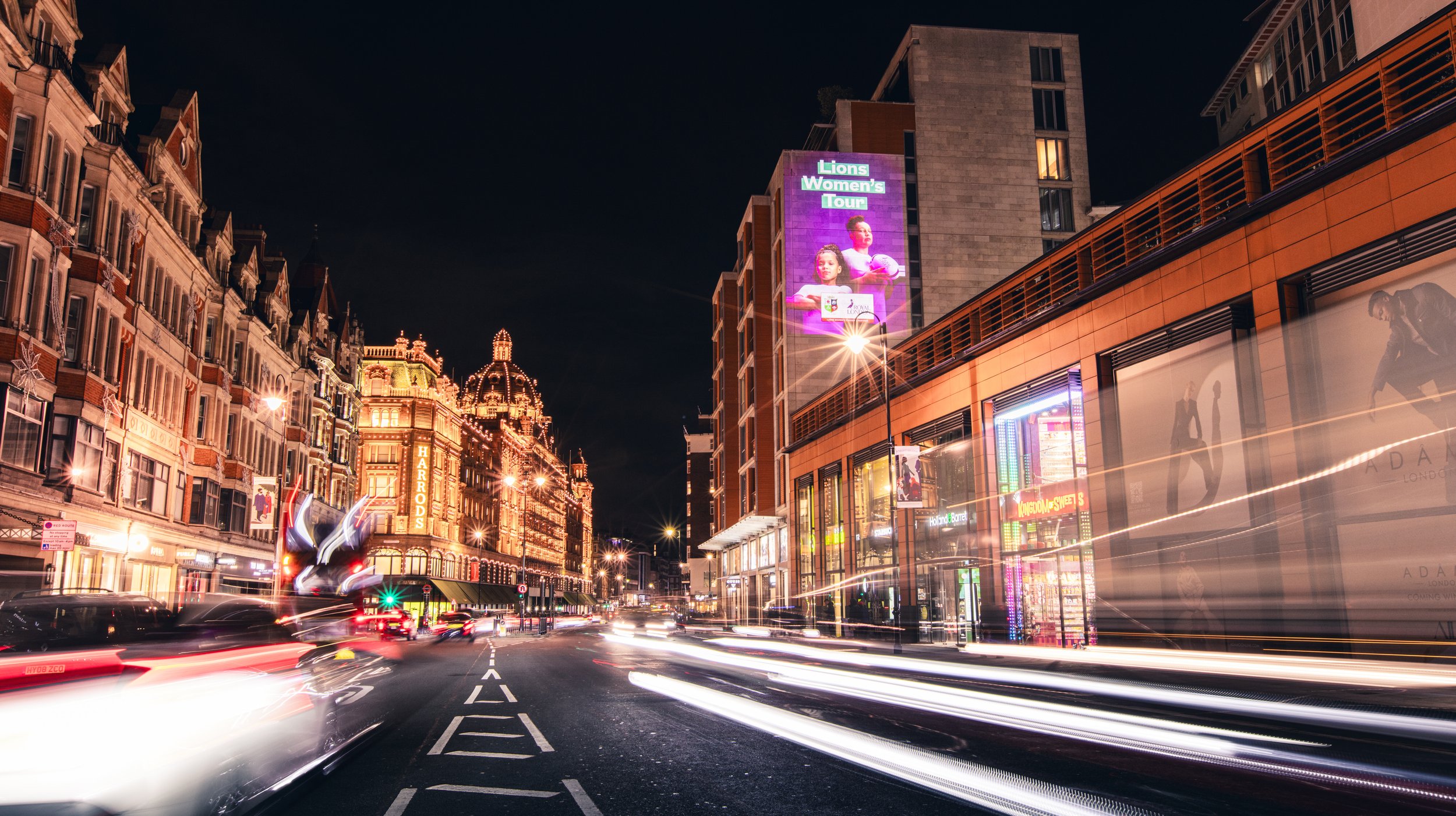 ROYA_+LONDON+HARRODS-3557